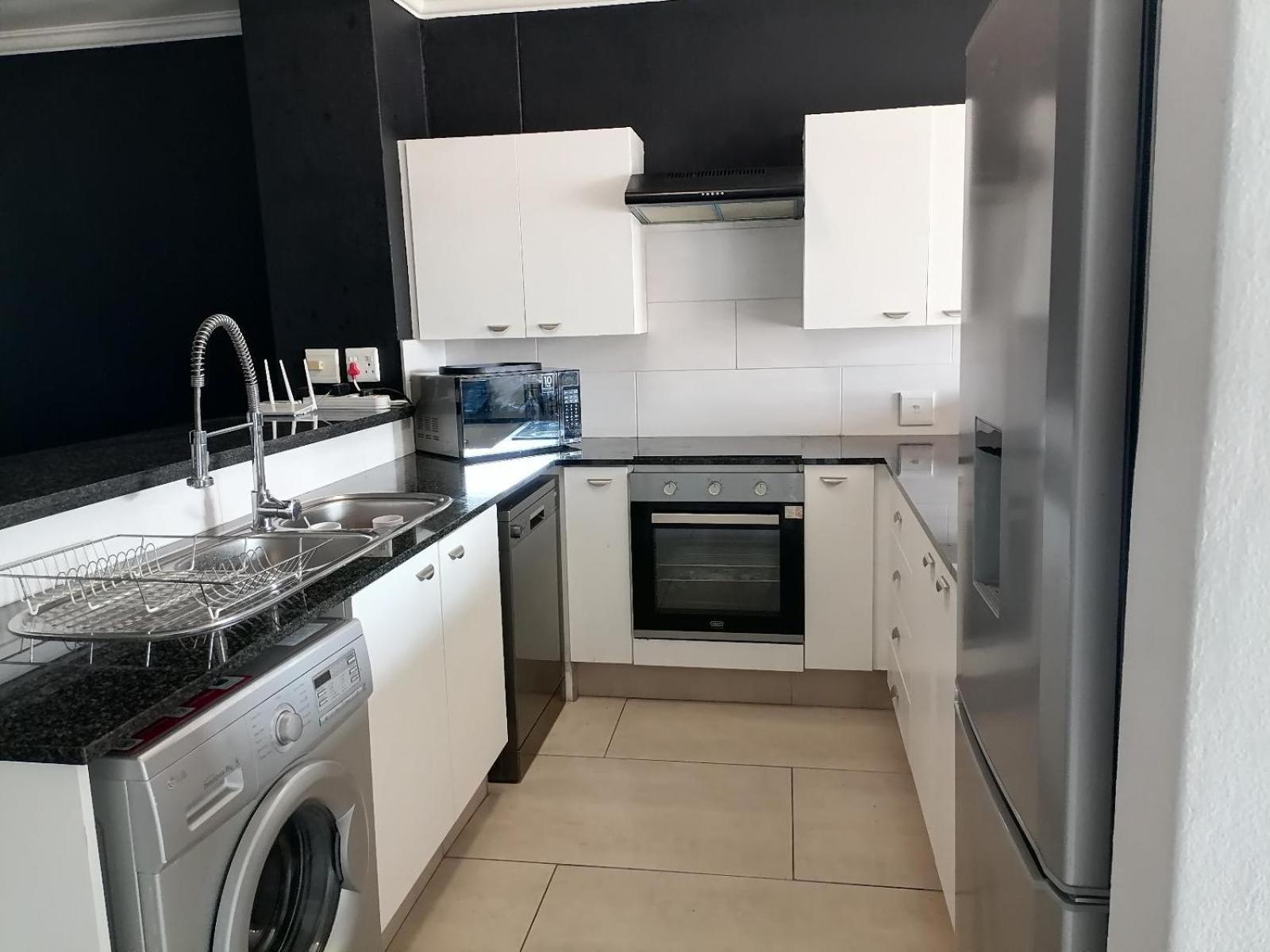 Emabheleni Executive Suites Westpoint Johannesburg Oda fotoğraf