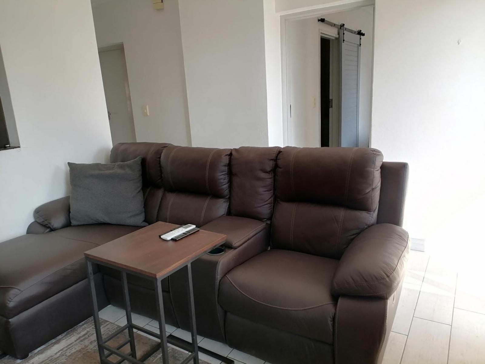 Emabheleni Executive Suites Westpoint Johannesburg Oda fotoğraf